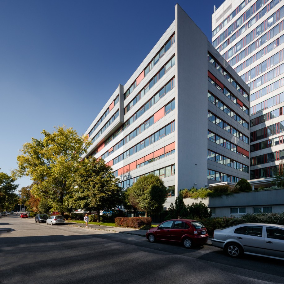 Westend Court Exteriér