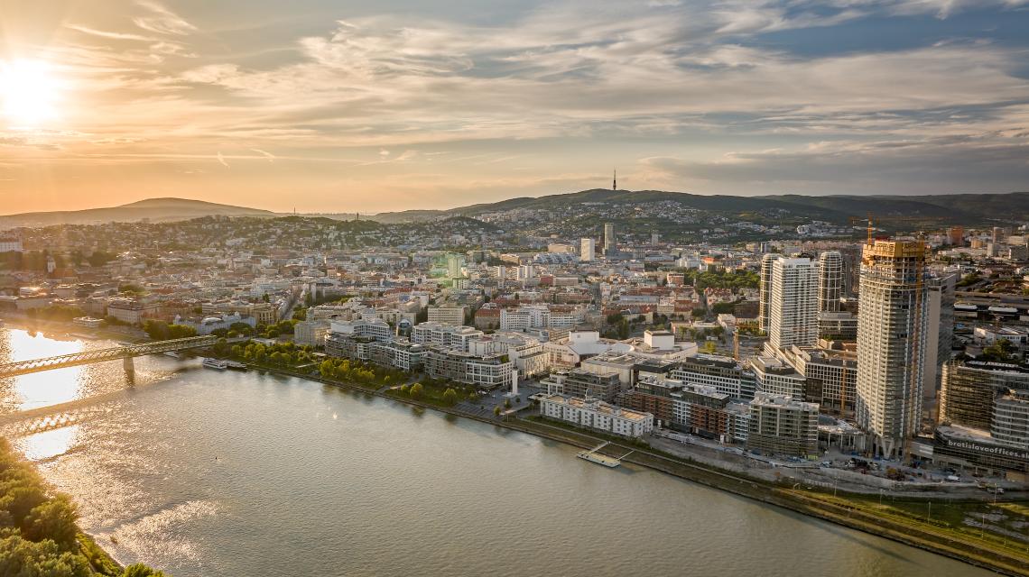 15 Minute City – What is it? And why work there?