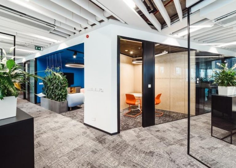 Offices that flexibly adapt to evolving needs